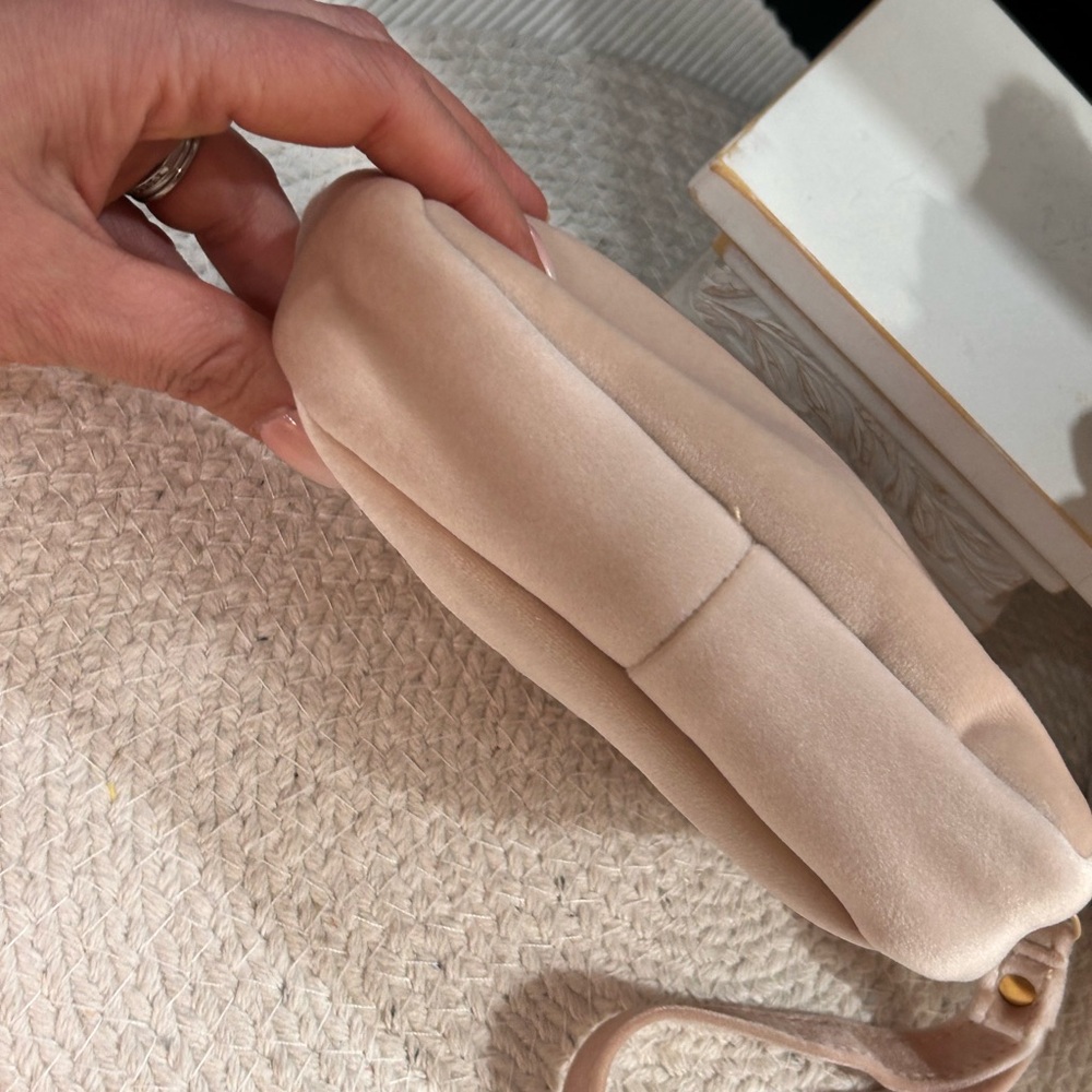 Valentino GWP - Blush Pink Wristlet Clutch - Picture 11 of 11